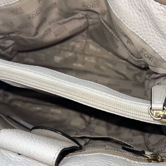 Michael Kors Hamilton Tote, Ivory Pebbled Leather - Picture 13 of 16